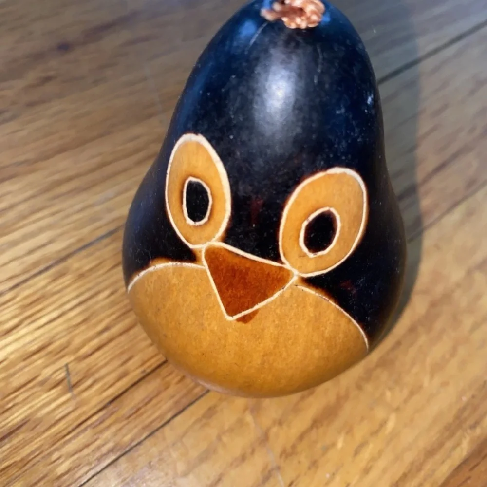 Global‎ Girlfriend Happy Penguin Gourd Ornament NWT